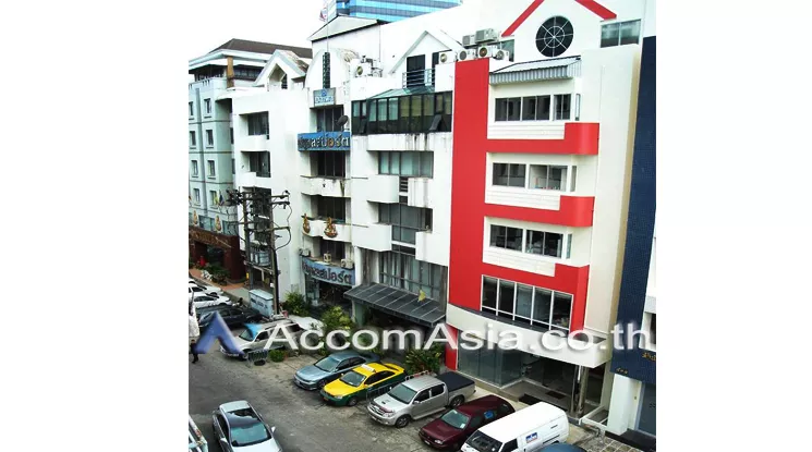  2  Office Space For Rent in ratchadapisek ,Bangkok MRT Ratchadaphisek AA12963